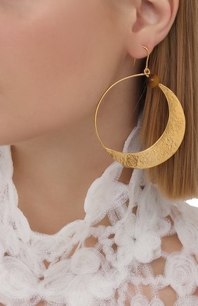 Женские серьги ellipse loewe x paula's ibiza LOEWE золотого цвета по цене 39050 руб., арт. J901239X01 | Фото 2 Женские серьги ellipse loewe x paula's ibiza LOEWE золотого цвета, арт. J901239X01 | Фото 2
