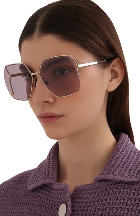 Женские солнцезащитные очки GUCCI сиреневого цвета по цене 39950 руб., арт. GG0817S 007 | Фото 2 Женские солнцезащитные очки GUCCI сиреневого цвета, арт. GG0817S 007 | Фото 2