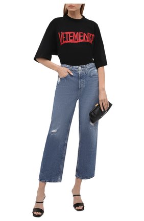 Женская хлопковая футболка VETEMENTS черного цвета по цене 46650 руб., арт. UA52TR580R 1610/W | Фото 2 Женская хлопковая футболка VETEMENTS черного цвета, арт. UA52TR580R 1610/W | Фото 2