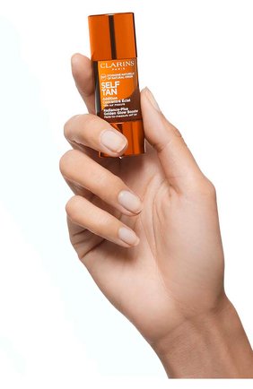 Концентрат с эффектом загара для лица addition concentre eclat visage (15ml) CLARINS бесцветного цвета по цене 3100 руб., арт. 80074506 | Фото 4 Концентрат с эффектом загара для лица addition concentre eclat visage (15ml) CLARINS бесцветного цвета, арт. 80074506 | Фото 4 (Назначение: Для лица; Тип продукта: Концентраты)