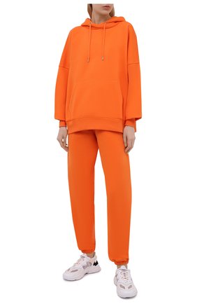 Женские хлопковые джоггеры HERON PRESTON FOR CALVIN KLEIN оранжевого цвета по цене 15950 руб., арт. K20K203537 | Фото 2 Женские хлопковые джоггеры HERON PRESTON FOR CALVIN KLEIN оранжевого цвета, арт. K20K203537 | Фото 2