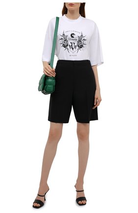 Женская хлопковая футболка VETEMENTS белого цвета по цене 44050 руб., арт. UA52TR480W 1610/W | Фото 2 Женская хлопковая футболка VETEMENTS белого цвета, арт. UA52TR480W 1610/W | Фото 2