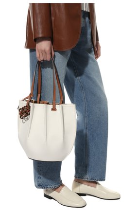 Женский сумка-тоут shell loewe x paula's ibiza LOEWE белого цвета по цене 142000 руб., арт. A884T49X02 | Фото 2 Женский сумка-тоут shell loewe x paula's ibiza LOEWE белого цвета, арт. A884T49X02 | Фото 2 (Сумки-технические: Сумки-шопперы; Размер: medium; Материал: Текстиль)