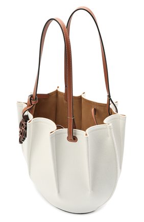 Женский сумка-тоут shell loewe x paula's ibiza LOEWE белого цвета по цене 142000 руб., арт. A884T49X02 | Фото 5 Женский сумка-тоут shell loewe x paula's ibiza LOEWE белого цвета, арт. A884T49X02 | Фото 5 (Сумки-технические: Сумки-шопперы; Размер: medium; Материал: Текстиль)