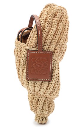 Женская сумка tulip shell mini loewe x paula's ibiza LOEWE бежевого цвета по цене 37700 руб., арт. C899T85X01 | Фото 1 Женская сумка tulip shell mini loewe x paula's ibiza LOEWE бежевого цвета, арт. C899T85X01 | Фото 1