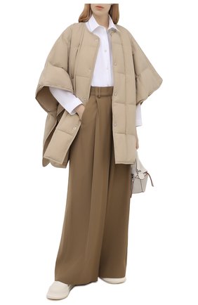 Женская пуховая куртка JIL SANDER бежевого цвета по цене 111000 руб., арт. JPPS440194-WS460800 | Фото 2 Женская пуховая куртка JIL SANDER бежевого цвета, арт. JPPS440194-WS460800 | Фото 2 (Стили: Кэжуэл; Кросс-КТ: Куртка, Пуховик; Материал внешний: Синтетический материал; Материал подклада: Синтетический материал; Материал утеплителя: Пух и перо; Длина (верхняя одежда): До середины бедра; Рукава: 3/4)