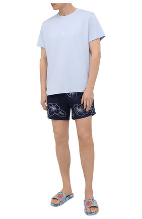 Мужские шлепанцы VERSACE голубого цвета по цене 29950 руб., арт. DSU6516/DG047 | Фото 2 Мужские шлепанцы VERSACE голубого цвета, арт. DSU6516/DG047 | Фото 2