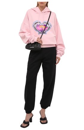 Женский хлопковое худи VETEMENTS розового цвета по цене 79050 руб., арт. UA52TR790P 1601/W | Фото 2 Женский хлопковое худи VETEMENTS розового цвета, арт. UA52TR790P 1601/W | Фото 2