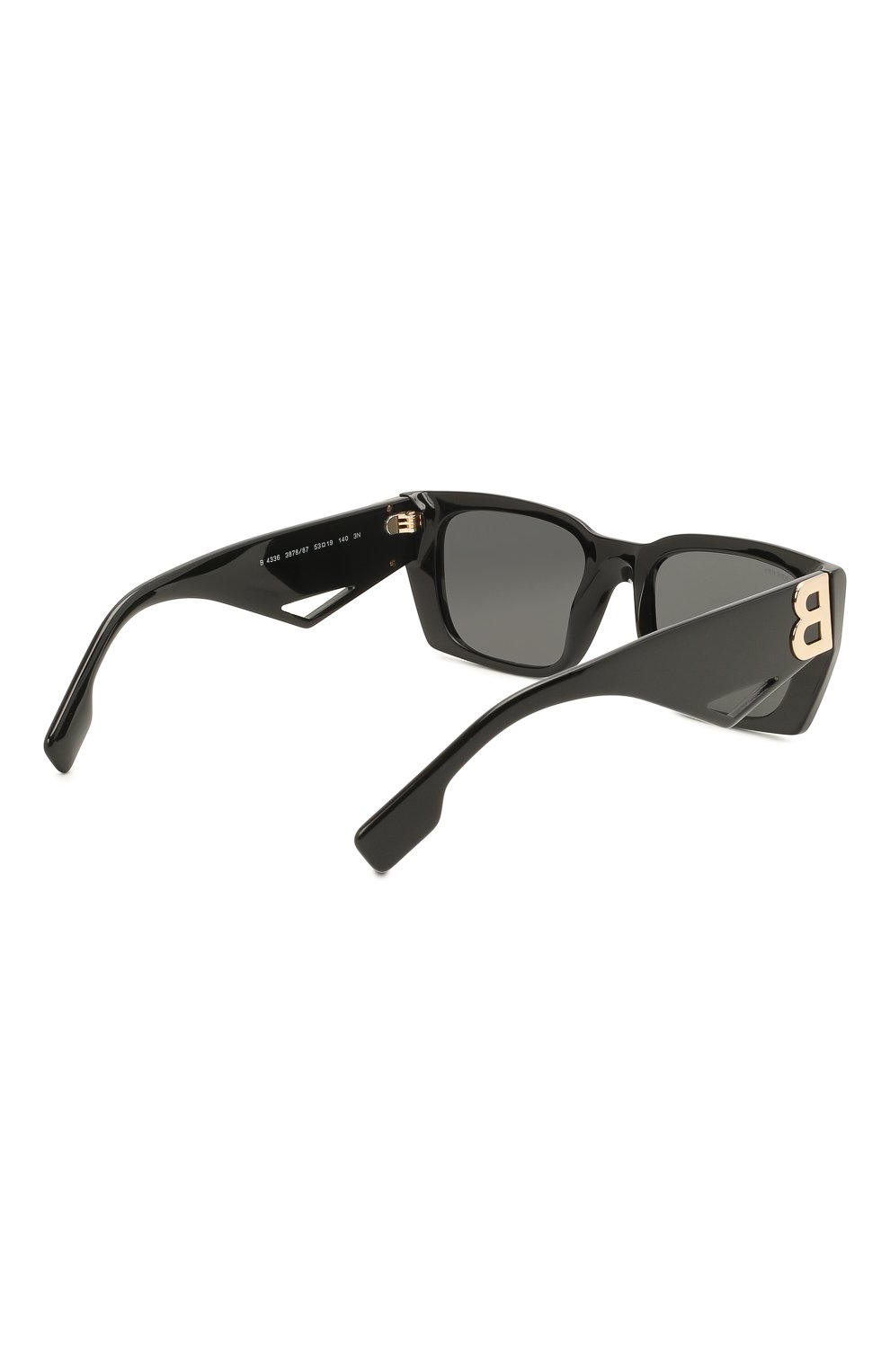 Женские солнцезащитные  очки BURBERRY черного цвета, арт. 4336-387887 | Фото 4 (Региональные ограничения белый список (Axapta Mercury): RU; Тип очков: С/з; Оптика Гендер: оптика-женское; Очки форма: Прямоугольные)