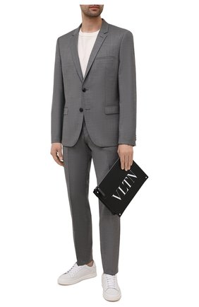 Мужская кожаный клатч VALENTINO черного цвета по цене 0 руб., арт. WY2B0692/WJW | Фото 2 Мужская кожаный клатч VALENTINO черного цвета, арт. WY2B0692/WJW | Фото 2 (Размер: medium; Материал: Натуральная кожа)