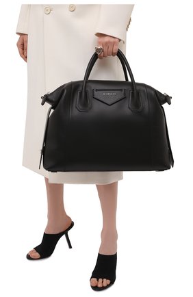 Женская сумка antigona soft medium GIVENCHY черного цвета по цене 151500 руб., арт. BB50F2B11E | Фото 2 Женская сумка antigona soft medium GIVENCHY черного цвета, арт. BB50F2B11E | Фото 2 (Материал: Натуральная кожа; Сумки-технические: Сумки top-handle, Сумки через плечо; Размер: medium)