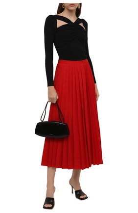 Женская плиссированная юбка VALENTINO красного цвета по цене 163000 руб., арт. WB3RA7S54H2 | Фото 2 Женская плиссированная юбка VALENTINO красного цвета, арт. WB3RA7S54H2 | Фото 2 (Длина Ж (юбки, платья, шорты): Миди; Материал внешний: Синтетический материал, Хлопок; Стили: Романтичный; Женское Кросс-КТ: Юбка-одежда)