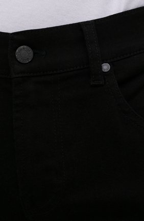 Мужские джинсы 7 FOR ALL MANKIND черного цвета, арт. JSMSB820LR | Фото 5 (Силуэт М (брюки): Прямые; Кросс-КТ: Деним; Длина (брюки, джинсы): Стандартные; Материал внешний: Хлопок, Деним; Стили: Кэжуэл)