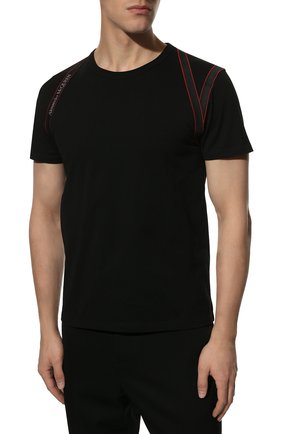 Мужская хлопковая футболка ALEXANDER MCQUEEN черного цвета, арт. 659607/QRX03 | Фото 3 (Принт: Без принта; Рукава: Короткие; Длина (для топов): Стандартные; Материал внешний: Хлопок; Стили: Кэжуэл)