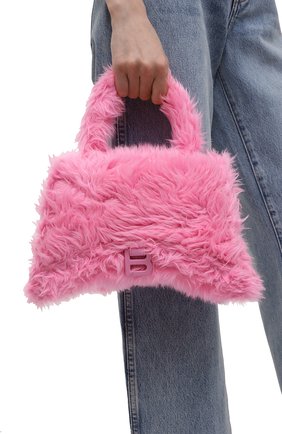 Женская сумка hourglass BALENCIAGA розового цвета по цене 155500 руб., арт. 656415/HPD9Y | Фото 2 Женская сумка hourglass BALENCIAGA розового цвета, арт. 656415/HPD9Y | Фото 2 (Материал: Текстиль; Ремень/цепочка: На ремешке; Размер: medium; Сумки-технические: Сумки top-handle, Сумки через плечо)