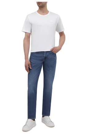 Мужские джинсы 7 FOR ALL MANKIND синего цвета по цене 24200 руб., арт. JSMSK850GB | Фото 2 Мужские джинсы 7 FOR ALL MANKIND синего цвета, арт. JSMSK850GB | Фото 2 (Длина (брюки, джинсы): Стандартные; Материал внешний: Хлопок, Деним; Силуэт М (брюки): Прямые; Стили: Кэжуэл; Кросс-КТ: Деним; Детали: Потертости)