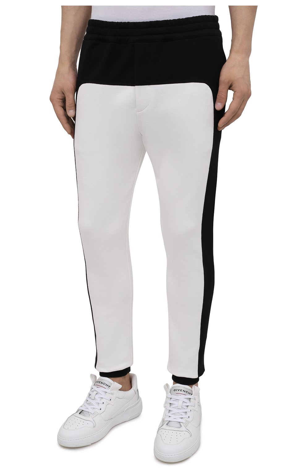 Мужские хлопковые джоггеры ALEXANDER MCQUEEN черно-белого цвета, арт. 662573/QRX87 | Фото 3 (Длина (брюки, джинсы): Стандартные; Материал внешний: Хлопок; Стили: Спорт-шик; Силуэт М (брюки): Джоггеры)