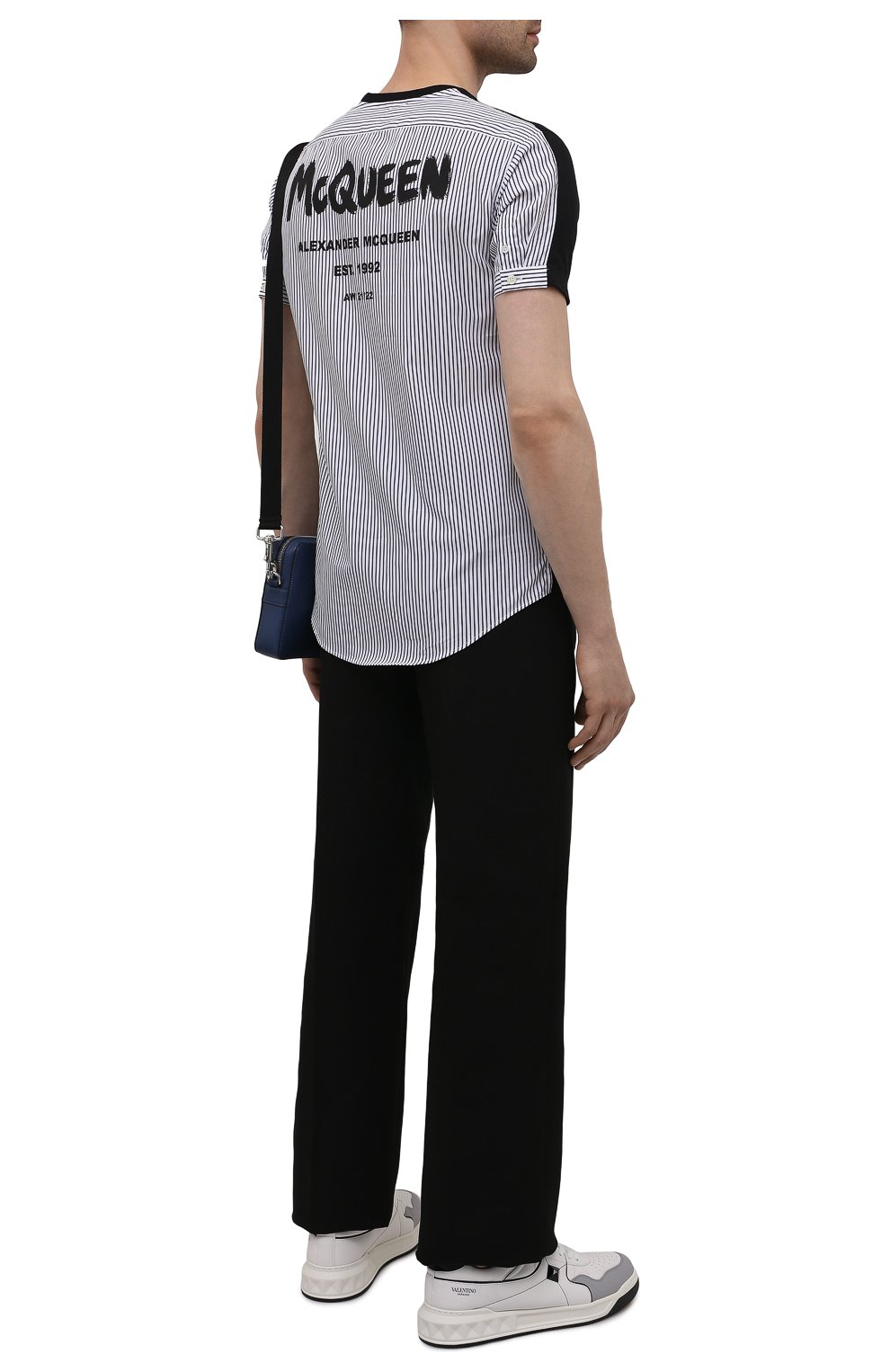 Мужская хлопковая футболка ALEXANDER MCQUEEN черного цвета, арт. 654775/QRX04 | Фото 2 (Рукава: Короткие; Длина (для топов): Стандартные; Принт: С принтом; Материал внешний: Хлопок; Стили: Кэжуэл)