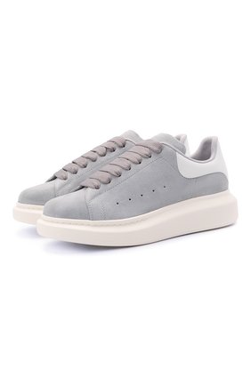 Женские замшевые кеды ALEXANDER MCQUEEN светло-серого цвета по цене 42250 руб., арт. 650792/WIA51 | Фото 1 Женские замшевые кеды ALEXANDER MCQUEEN светло-серого цвета, арт. 650792/WIA51 | Фото 1