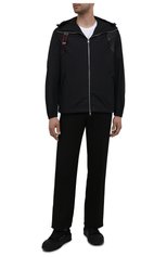 Мужская куртка ALEXANDER MCQUEEN черного цвета, арт. 662324/QRR21 | Фото 2 (Кросс-КТ: Куртка, Ветровка; Рукава: Длинные; Материал внешний: Синтетический материал; Стили: Гранж; Длина (верхняя одежда): Короткие)