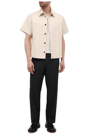 Мужские шерстяные брюки VALENTINO серого цвета по цене 69950 руб., арт. WV3RBG907CF | Фото 2 Мужские шерстяные брюки VALENTINO серого цвета, арт. WV3RBG907CF | Фото 2