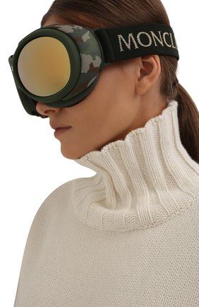Женские горнолыжная маска MONCLER хаки цвета по цене 38590 руб., арт. ML 0130 97C 89 с/з очки | Фото 2 Женские горнолыжная маска MONCLER хаки цвета, арт. ML 0130 97C 89 с/з очки | Фото 2