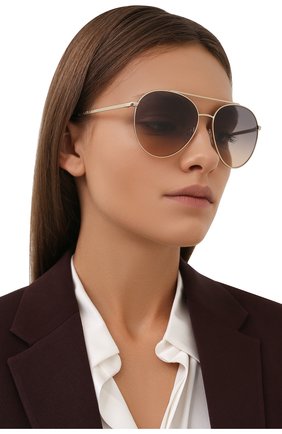 Женские солнцезащитные очки BURBERRY золотого цвета по цене 20550 руб., арт. 3115-1109G9 | Фото 2 Женские солнцезащитные очки BURBERRY золотого цвета, арт. 3115-1109G9 | Фото 2