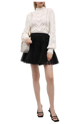 Женская юбка REDVALENTINO черного цвета по цене 37600 руб., арт. WR3RAG85/5MM | Фото 2 Женская юбка REDVALENTINO черного цвета, арт. WR3RAG85/5MM | Фото 2 (Материал внешний: Синтетический материал; Женское Кросс-КТ: Юбка-одежда; Длина Ж (юбки, платья, шорты): Мини; Материал подклада: Синтетический материал; Стили: Романтичный)