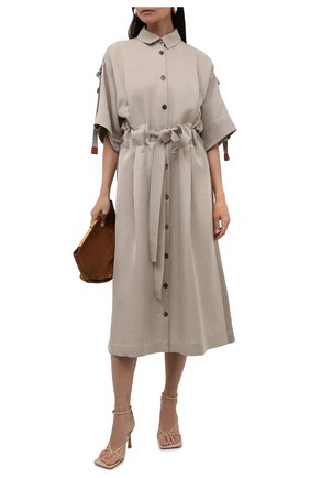 Женское льняное платье LOEWE бежевого цвета по цене 178000 руб., арт. S359335XFU | Фото 2 Женское льняное платье LOEWE бежевого цвета, арт. S359335XFU | Фото 2
