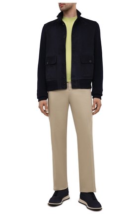 Мужские кожаные кроссовки GIORGIO ARMANI темно-синего цвета по цене 71850 руб., арт. X2X150/XF572 | Фото 2 Мужские кожаные кроссовки GIORGIO ARMANI темно-синего цвета, арт. X2X150/XF572 | Фото 2 (Материал внутренний: Натуральная кожа; Стили: Классический; Подошва: Массивная; Материал внешний: Кожа; Материал утеплителя: Без утеплителя; Региональные ограничения белый список (Axapta Mercury): RU; Длина стельки: 29,3, 28,5, 30, 29)