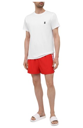 Мужские плавки-шорты CALVIN KLEIN красного цвета по цене 6805 руб., арт. KM0KM00556 | Фото 2 Мужские плавки-шорты CALVIN KLEIN красного цвета, арт. KM0KM00556 | Фото 2 (Материал внешний: Синтетический материал; Принт: Без принта)