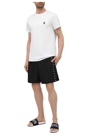 Мужские плавки-шорты CALVIN KLEIN черного цвета по цене 7420 руб., арт. KM0KM00573 | Фото 2 Мужские плавки-шорты CALVIN KLEIN черного цвета, арт. KM0KM00573 | Фото 2 (Материал внешний: Синтетический материал; Принт: Без принта)