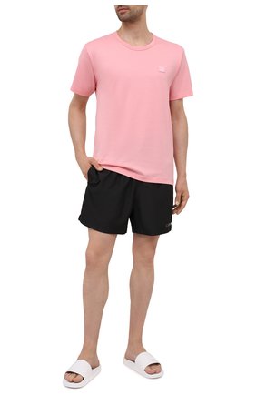 Мужские плавки-шорты CALVIN KLEIN черного цвета по цене 8655 руб., арт. KM0KM00645 | Фото 2 Мужские плавки-шорты CALVIN KLEIN черного цвета, арт. KM0KM00645 | Фото 2 (Материал внешний: Синтетический материал)