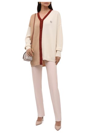 Женский шерстяной кардиган LOEWE бежевого цвета по цене 82900 руб., арт. S359Y16K05 | Фото 2 Женский шерстяной кардиган LOEWE бежевого цвета, арт. S359Y16K05 | Фото 2