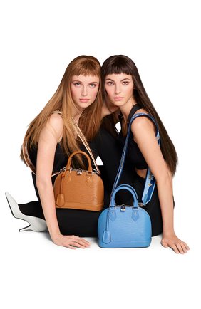 Женская сумка alma bb LOUIS VUITTON светло-коричневого цвета по цене 154000 руб., арт. M57540 | Фото 2 Женская сумка alma bb LOUIS VUITTON светло-коричневого цвета, арт. M57540 | Фото 2