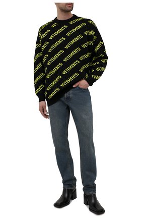 Мужской шерстяной свитер VETEMENTS черного цвета по цене 69300 руб., арт. UA52KN600B 2901/M | Фото 2 Мужской шерстяной свитер VETEMENTS черного цвета, арт. UA52KN600B 2901/M | Фото 2