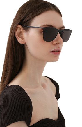 Женские солнцезащитные очки SAINT LAURENT черного цвета по цене 28650 руб., арт. SL 51 SLIM METAL | Фото 2 Женские солнцезащитные очки SAINT LAURENT черного цвета, арт. SL 51 SLIM METAL | Фото 2