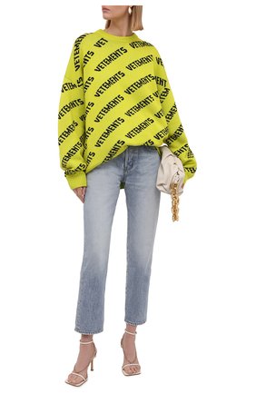 Женский шерстяной свитер VETEMENTS желтого цвета по цене 76450 руб., арт. UA52KN600Y 2901/W | Фото 2 Женский шерстяной свитер VETEMENTS желтого цвета, арт. UA52KN600Y 2901/W | Фото 2