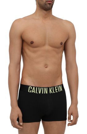 Мужские комплект из двух боксеров CALVIN KLEIN желтого цвета по цене 4995 руб., арт. NB2602A | Фото 2 Мужские комплект из двух боксеров CALVIN KLEIN желтого цвета, арт. NB2602A | Фото 2