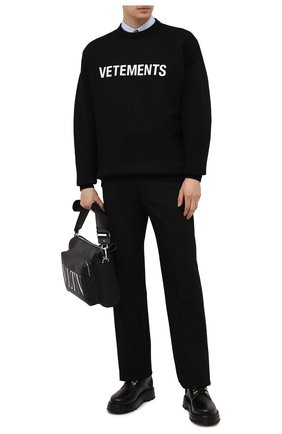 Мужской шерстяной свитер VETEMENTS черного цвета по цене 73950 руб., арт. UA52KN720B 2901/M | Фото 2 Мужской шерстяной свитер VETEMENTS черного цвета, арт. UA52KN720B 2901/M | Фото 2
