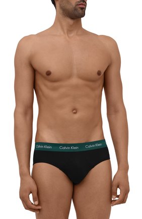 Мужские комплект из трех брифов CALVIN KLEIN черного цвета по цене 4495 руб., арт. U2661G | Фото 2 Мужские комплект из трех брифов CALVIN KLEIN черного цвета, арт. U2661G | Фото 2 (Материал внешний: Хлопок; Мужское Кросс-КТ: Трусы; Кросс-КТ: бельё)