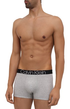 Мужские боксеры CALVIN KLEIN серого цвета по цене 3720 руб., арт. NB2682A | Фото 2 Мужские боксеры CALVIN KLEIN серого цвета, арт. NB2682A | Фото 2 (Материал внешний: Лиоцелл, Хлопок; Мужское Кросс-КТ: Трусы; Кросс-КТ: бельё)