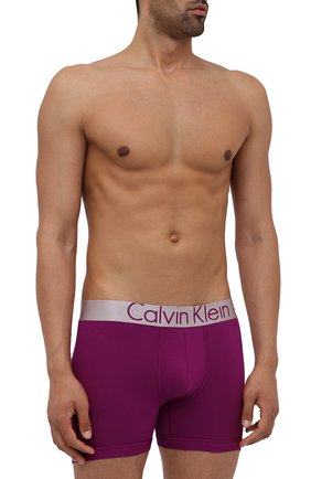 Мужские комплект из трех боксеров CALVIN KLEIN разноцветного цвета по цене 6230 руб., арт. NB2462A | Фото 2 Мужские комплект из трех боксеров CALVIN KLEIN разноцветного цвета, арт. NB2462A | Фото 2