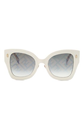 Женские солнцезащитные очки FENDI белого цвета по цене 25200 руб., арт. 0434/G SZJ | Фото 3 Женские солнцезащитные очки FENDI белого цвета, арт. 0434/G SZJ | Фото 3 (Тип очков: С/з; Оптика Гендер: оптика-женское; Очки форма: Бабочка)