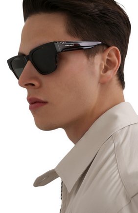 Мужские солнцезащитные очки GIORGIO ARMANI коричневого цвета по цене 15400 руб., арт. AR8147 | Фото 2 Мужские солнцезащитные очки GIORGIO ARMANI коричневого цвета, арт. AR8147 | Фото 2