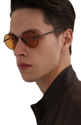 Мужские солнцезащитные очки KITON коричневого цвета, арт. U0C00101/00Q | Фото 2 (Тип очков: С/з; Региональные ограничения белый список (Axapta Mercury): RU; Кросс-КТ: С/з-мужское; Очки форма: Круглые; Оптика Гендер: оптика-мужское)