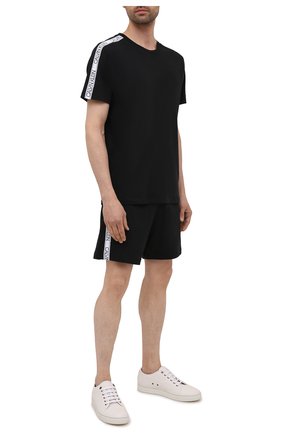 Мужские хлопковые шорты CALVIN KLEIN черного цвета по цене 6145 руб., арт. KM0KM00611 | Фото 2 Мужские хлопковые шорты CALVIN KLEIN черного цвета, арт. KM0KM00611 | Фото 2