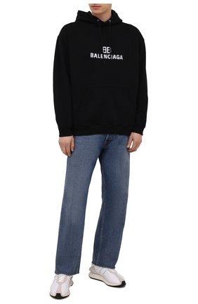 Мужской хлопковое худи BALENCIAGA черного цвета по цене 59950 руб., арт. 600583/TKVI8 | Фото 2 Мужской хлопковое худи BALENCIAGA черного цвета, арт. 600583/TKVI8 | Фото 2 (Материал внешний: Хлопок; Длина (для топов): Стандартные; Стили: Спорт-шик, Гранж; Рукава: Длинные; Мужское Кросс-КТ: Худи-одежда; Принт: С принтом)