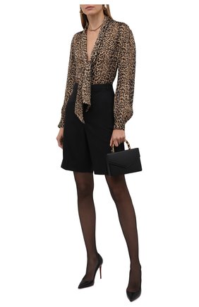 Женская шелковая блузка SAINT LAURENT леопардового цвета по цене 143000 руб., арт. 652907/Y5C26 | Фото 2 Женская шелковая блузка SAINT LAURENT леопардового цвета, арт. 652907/Y5C26 | Фото 2 (Длина (для топов): Стандартные; Материал внешний: Шелк; Рукава: Длинные; Женское Кросс-КТ: Блуза-одежда; Принт: С принтом; Стили: Гламурный)