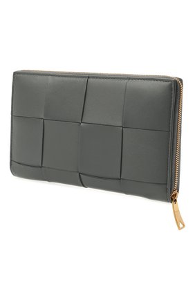 Женские кожаный кошелек maxi intreccio BOTTEGA VENETA серого цвета по цене 56550 руб., арт. 651368/VCQC1 | Фото 2 Женские кожаный кошелек maxi intreccio BOTTEGA VENETA серого цвета, арт. 651368/VCQC1 | Фото 2